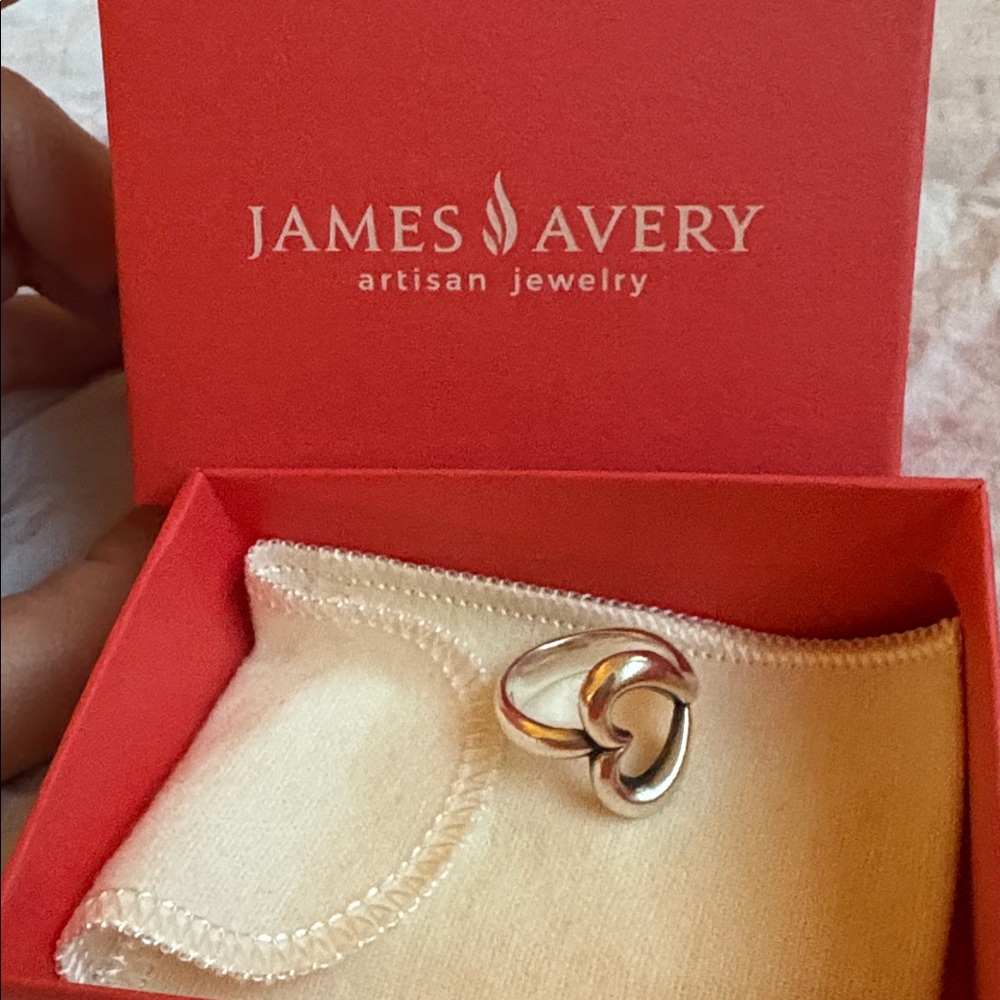 James Avery Retired Sterling Silver Abounding Heart Ring. Size 6